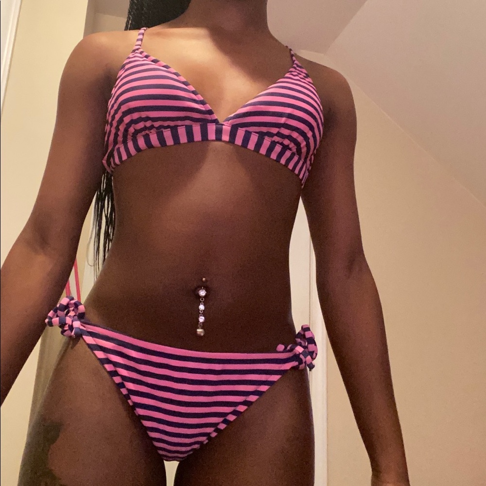 2 piece striped swimsuit